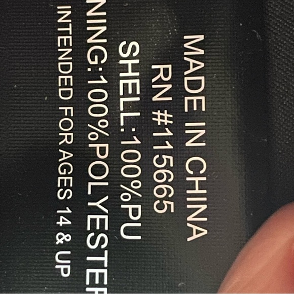 HOGWARTS 9 3/4 BIOWORLD SATCHEL WITH CROSSBODY STRAP HARRY POTTER New With Tags - Picture 12 of 16